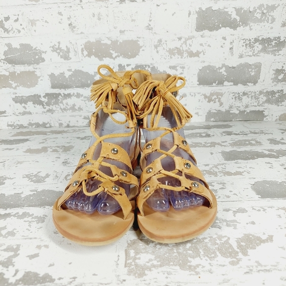 Guess Brown Tan Leather Open Toe Lace Up Strappy Casual Gladiator Sandals K746 - Picture 3 of 9